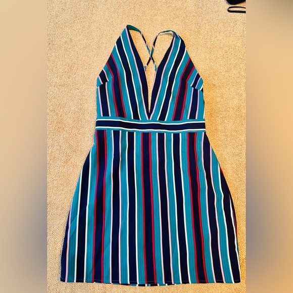 NWOT Lovers and Friends V neck striped mini dress size xsmall - Picture 2 of 9